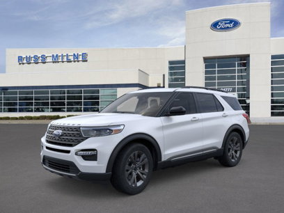 New 2022 Ford Explorer XLT w/ Equipment Group 202A