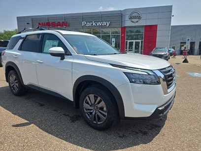 New 2025 Nissan Pathfinder SV