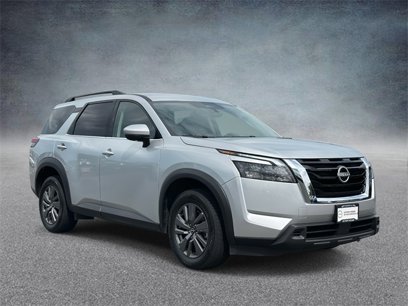 Used 2025 Nissan Pathfinder SV