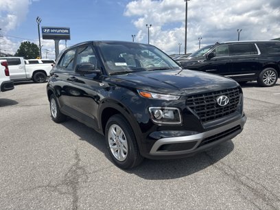 New 2025 Hyundai Venue SE