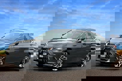 Used 2022 Lexus ES 300h w/ Luxury Package