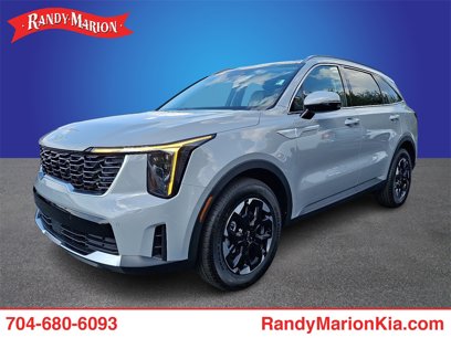 New 2025 Kia Sorento S