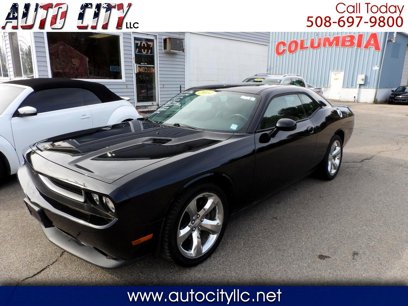 Used 2014 Dodge Challenger SXT Plus