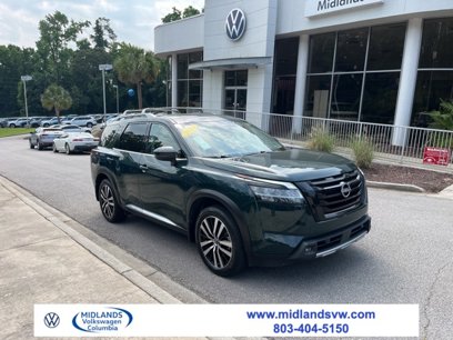 Used 2024 Nissan Pathfinder Platinum w/ Black Appearance Package