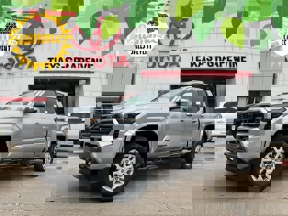New 2025 Toyota Tacoma SR5