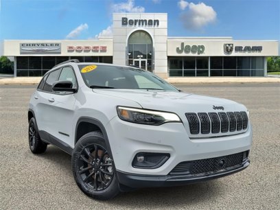 Certified 2023 Jeep Cherokee Altitude Lux