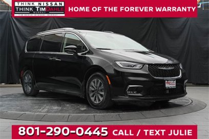 Used 2021 Chrysler Pacifica Touring-L