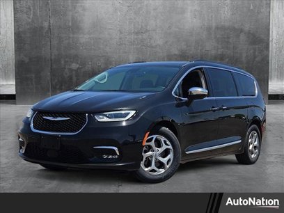 Used 2023 Chrysler Pacifica Limited