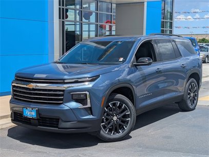New 2025 Chevrolet Traverse LT w/ Sun and Wheel Package