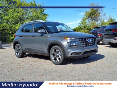 New 2025 Hyundai Venue SEL