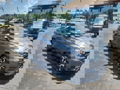 New 2025 Nissan Versa SV