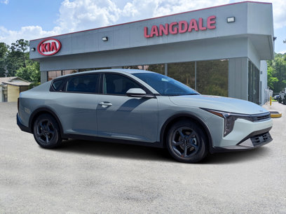 New 2025 Kia K4 LXS