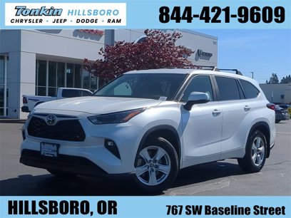 Used 2023 Toyota Highlander LE