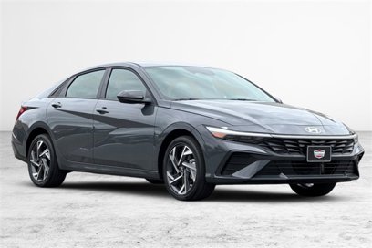 New 2025 Hyundai Elantra SEL
