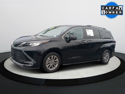 Used 2023 Toyota Sienna XLE