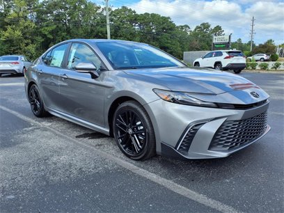 New 2025 Toyota Camry SE w/ Convenience Package
