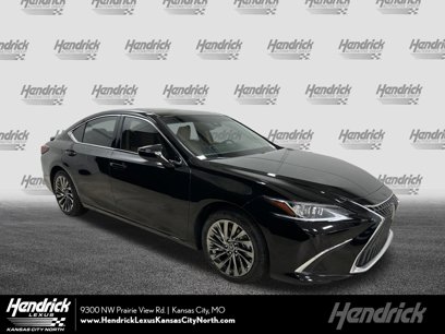 New 2025 Lexus ES 300h w/ Luxury Package
