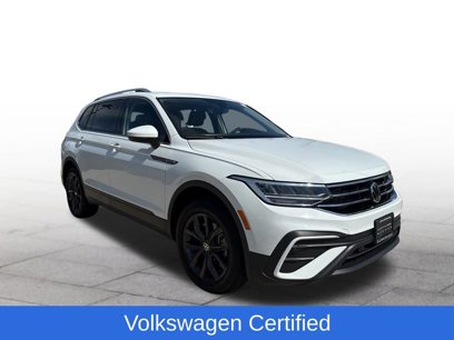 Used 2024 Volkswagen Tiguan SE w/ Panoramic Sunroof Package
