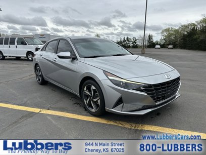 Used 2022 Hyundai Elantra SEL w/ Convenience + Premium Package