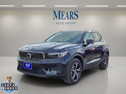 Certified 2025 Volvo XC40 B5 Core