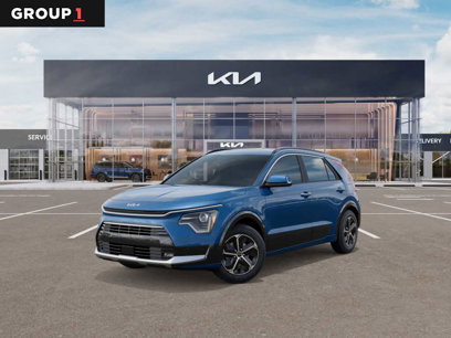 New 2025 Kia Niro SX
