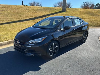 New 2025 Nissan Versa SR w/ Trunk Package