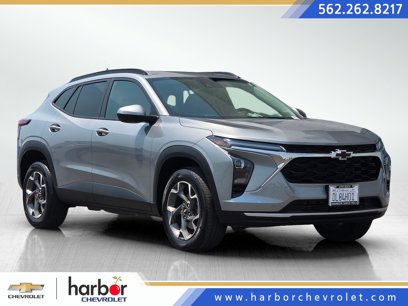 Certified 2025 Chevrolet Trax LT w/ Driver Confidence Package