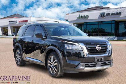 Used 2022 Nissan Pathfinder Platinum w/ Cargo Package