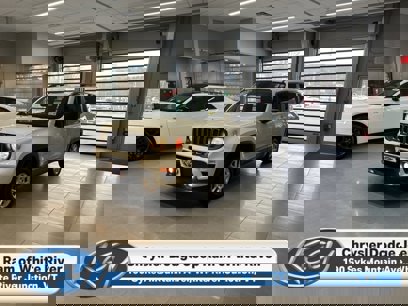 Used 2023 Jeep Renegade Latitude w/ Premium Group