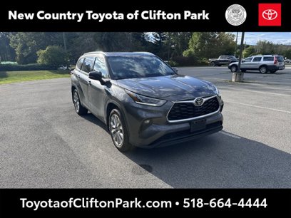 Used 2022 Toyota Highlander Limited
