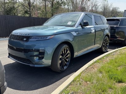 New 2025 Land Rover Range Rover Sport Dynamic SE