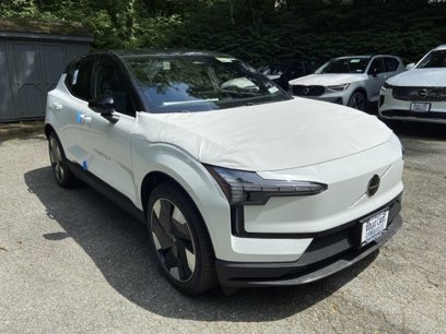 New 2025 Volvo EX30 Plus w/ Climate Package