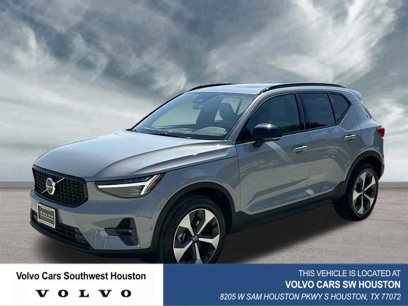 New 2025 Volvo XC40 B5 Plus w/ Protection Package Premier
