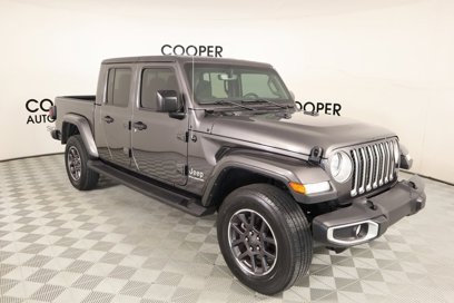 Used 2023 Jeep Gladiator Overland w/ Cold Weather Group