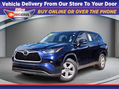 Used 2023 Toyota Highlander LE