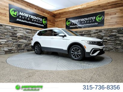 Used 2022 Volkswagen Tiguan SE w/ Panoramic Sunroof Package