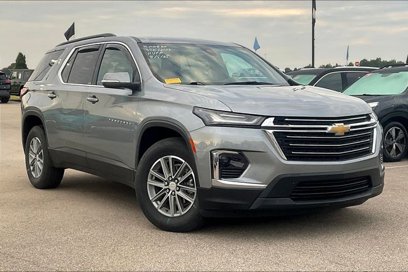 Used 2023 Chevrolet Traverse LT