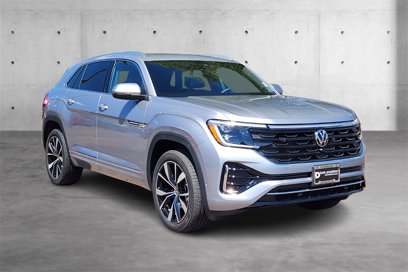 New 2025 Volkswagen Atlas Cross Sport SEL Premium R-Line