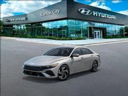 New 2025 Hyundai Elantra SEL