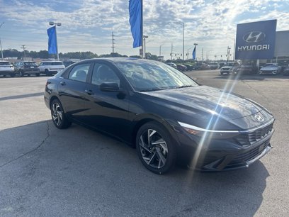 New 2025 Hyundai Elantra SEL w/ Cargo Package