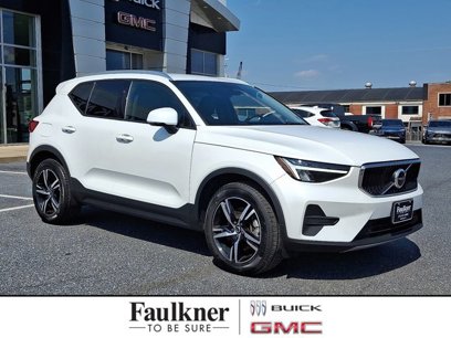 Used 2023 Volvo XC40 B5 Core w/ Convenience Package