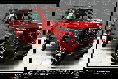 New 2025 GMC Canyon AT4