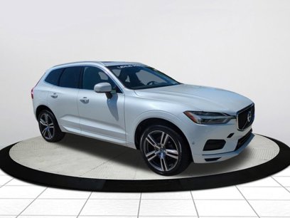 Used 2019 Volvo XC60 T5 Momentum w/ Premium Package