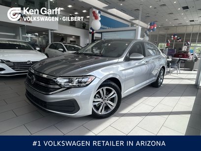 Used 2022 Volkswagen Jetta SE w/ Panoramic Sunroof Package