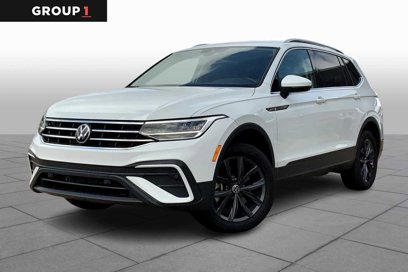 Used 2024 Volkswagen Tiguan SE