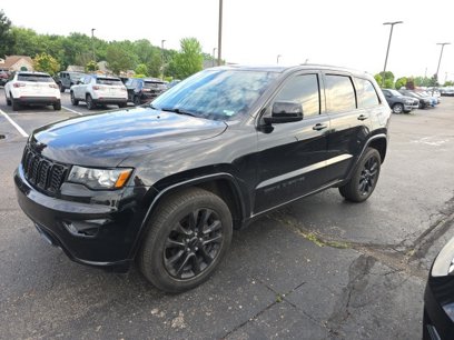 Used 2019 Jeep Grand Cherokee Altitude