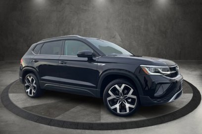 New 2022 Volkswagen Taos SEL