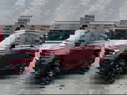 New 2025 Jeep Grand Cherokee Altitude