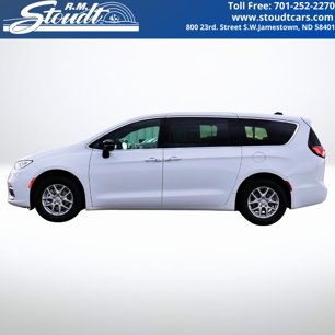 New 2025 Chrysler Pacifica Select