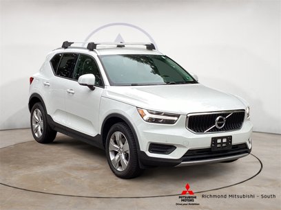 Used 2020 Volvo XC40 T5 Momentum